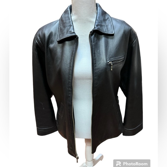 Newport News Jackets & Blazers - Newport News leather womens leather jacket. Size S
